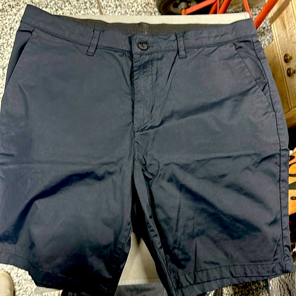 Calvin Klein Men’s Navy Shorts Size 34